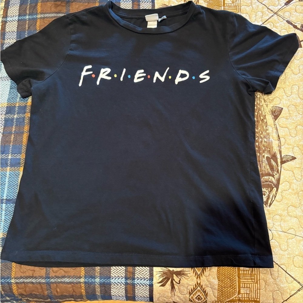 FRIENDS H&M WB T-shirt Size M TV Show Series Authentic Licensed WB Black Tee
